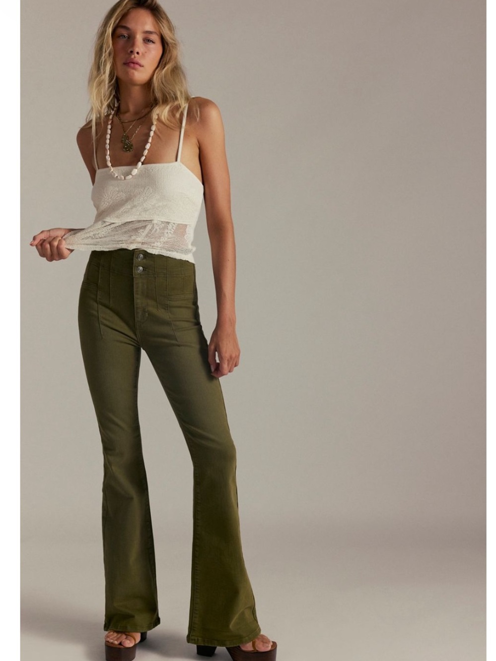 130. We The Free Jayde Flare Jeans size 25